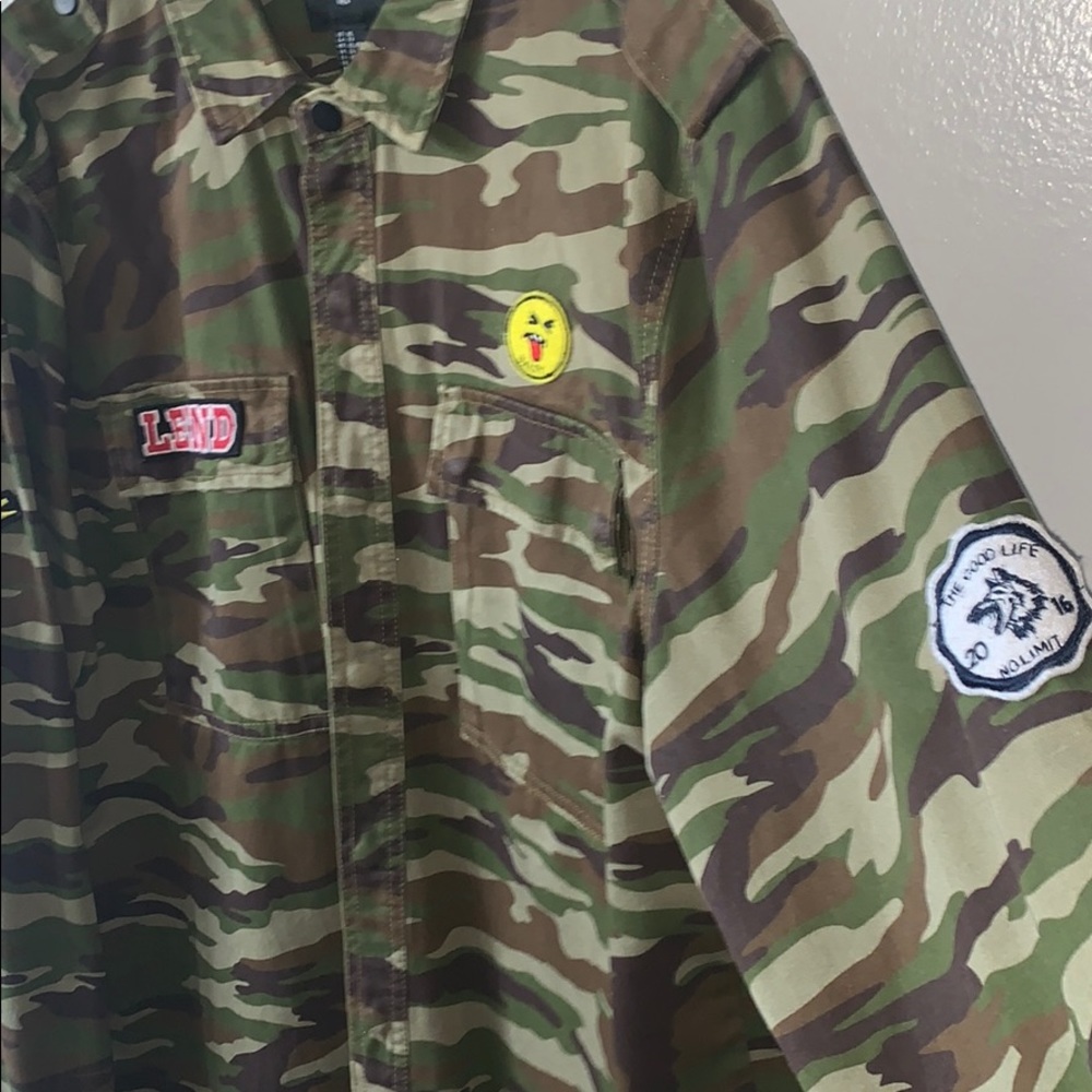 Camo Button Jacket - Picture 3 of 3